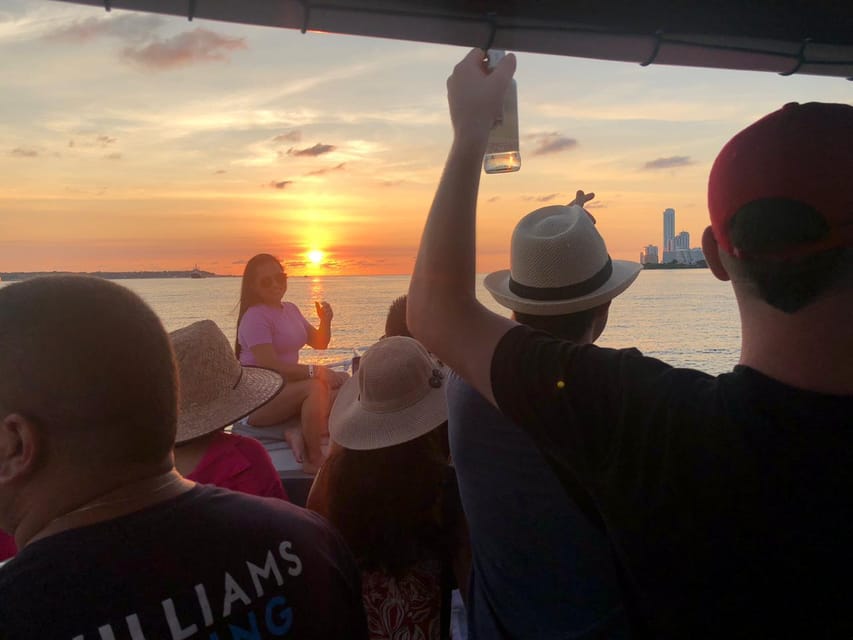 2-hour tour in Cartagena Sunset View in party boat - Sunset timing and the Virgen del Carmen stop