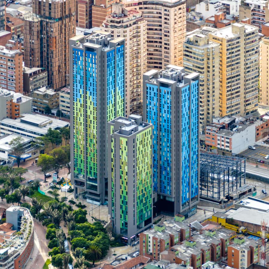 7-hour City Tour of Historic Bogotá with Monserrate - Guides, transport, and the private format