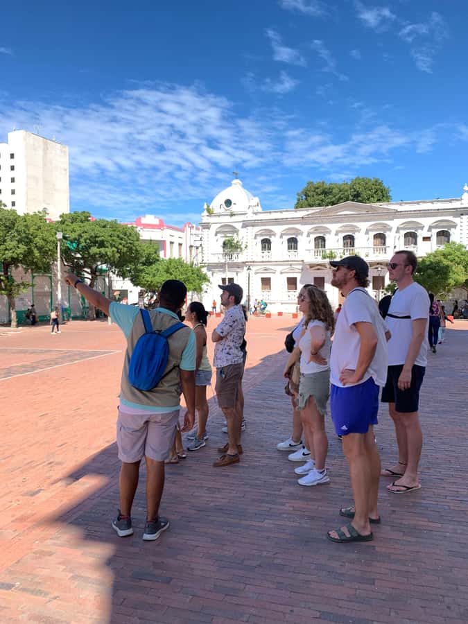 A Pearl In The Caribbean-walking tour in English - Finishing with Caribbean fruit at the juice stalls