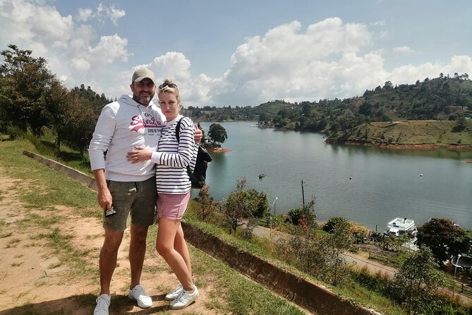Amazing Private Guatape Tour + Boat Ride + Helicopter & Rock - What the private transportation adds