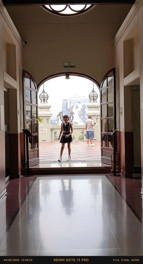 Anti tour Medellin - The Church of La Veracruz and the Palacio Nacional