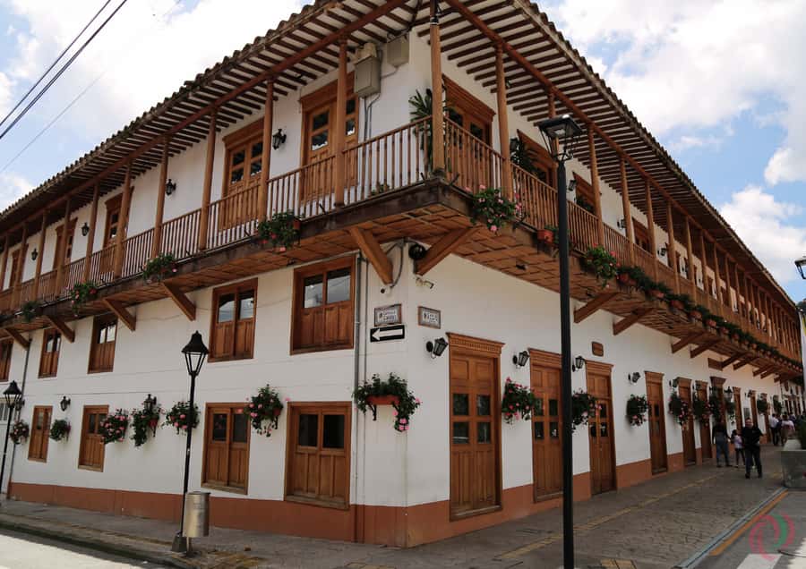 Antioquia’s Villages: El Retiro, La Ceja, and More - San Antonio de Pereira, lunch, and the sweet stop