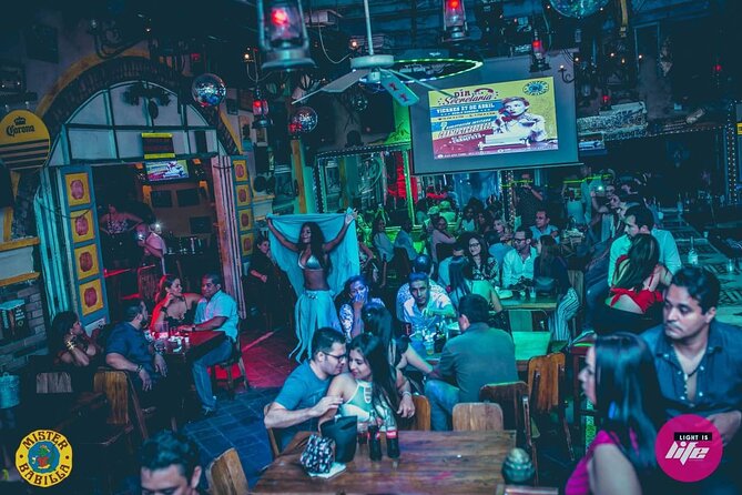 Bar Tour for Guys and Bachelor Parties - Moving through several bars and clubs