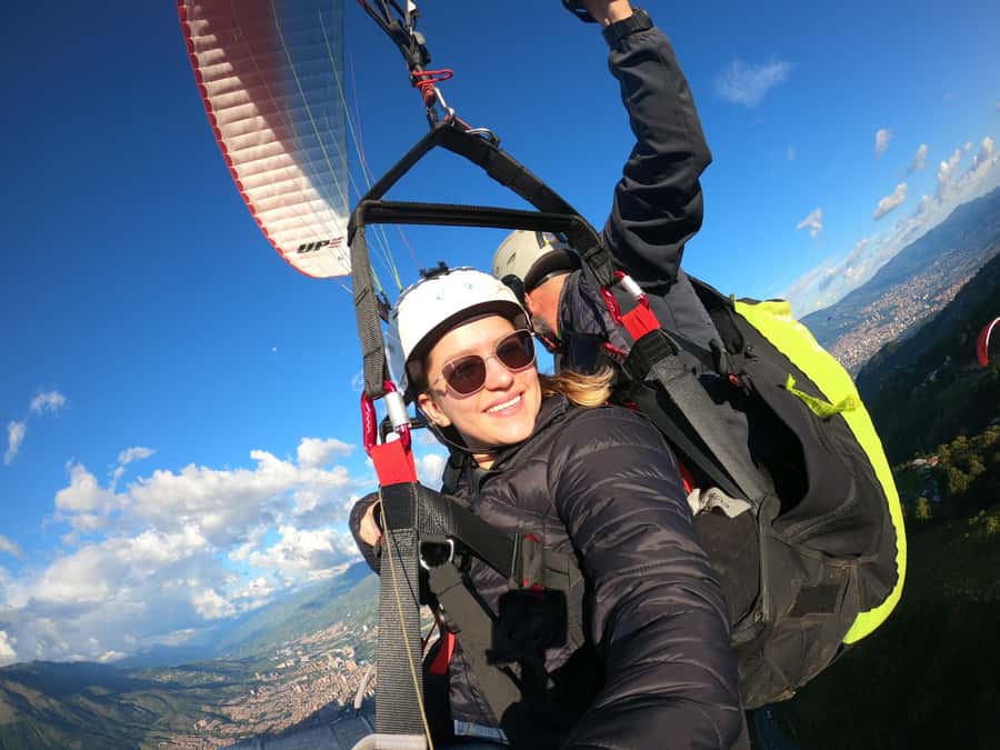 Bello: Paragliding in Medellín - What happens before takeoff