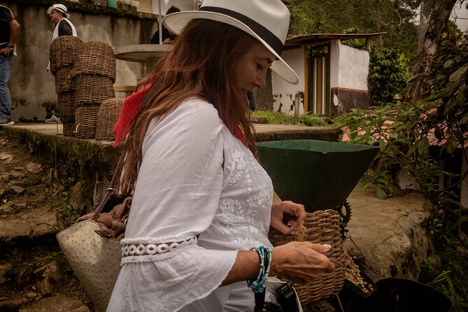 Best Coffee Tour from Medellin with Lunch and Transportation - Lunch at the farm adds real value