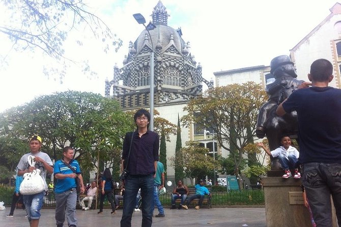 Best Full Day Private Medellin City Tour and Botero´s Plaza - Riding the Metrocable above the city