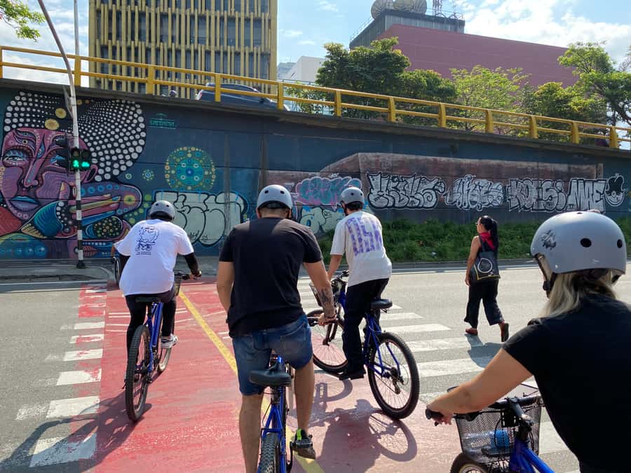 Bike Tour Medellin with Snacks and Local Beer - Conquistadores and the Medellín River Parks