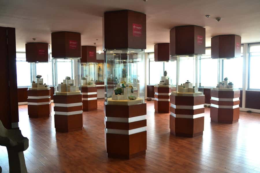 Bogotá: City tour Monserrate, emerald and gold museum & more - Colombian emeralds, from mine to jewelry