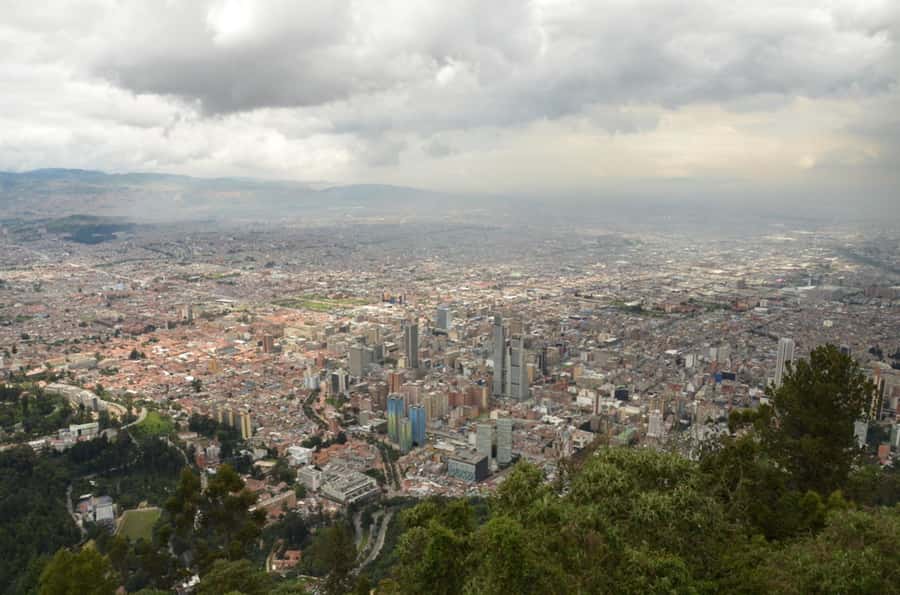 Bogotá: City Tour, Monserrate, Gold Museum, Plaza de Bolivar - What this Bogotá tour does well in six hours
