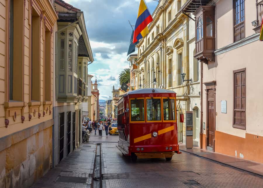 Bogotá City Tour with Monserrate, Gold and Botero Museums - Coffee, fruit, and lunch between the major sights