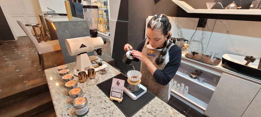 Bogota: Coffee Tasting, Roasting, Filtration & Espresso Tour - Practical preparation for the Jaguar Coffee House