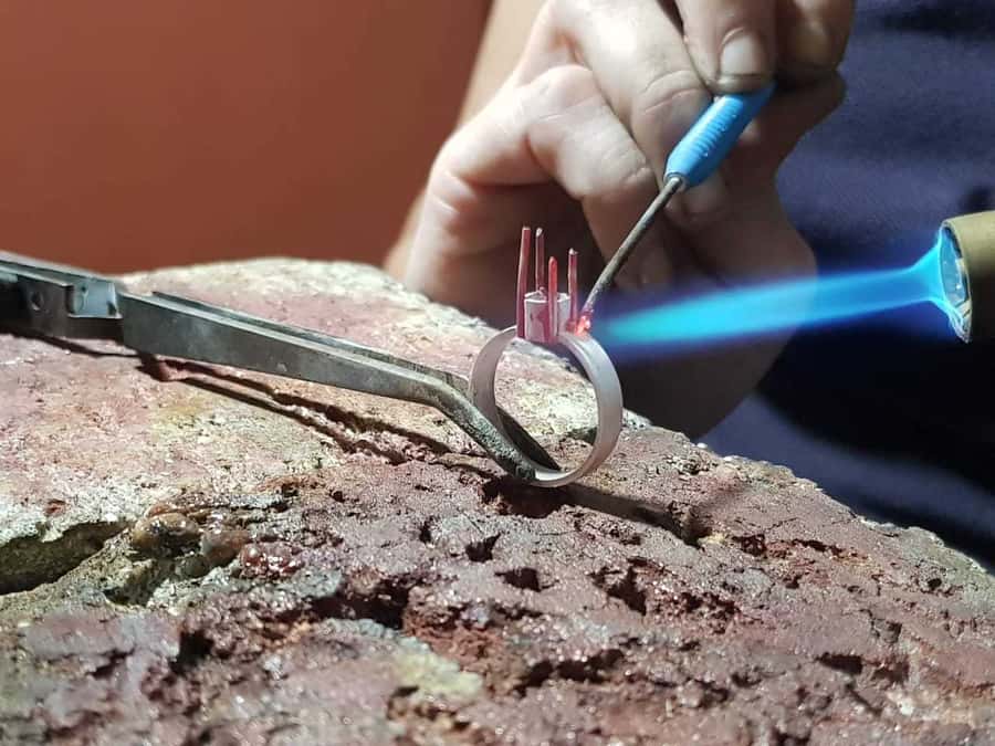 Bogota: Colombian Emerald Ring Workshop - From gold history to Bogotá’s emerald district