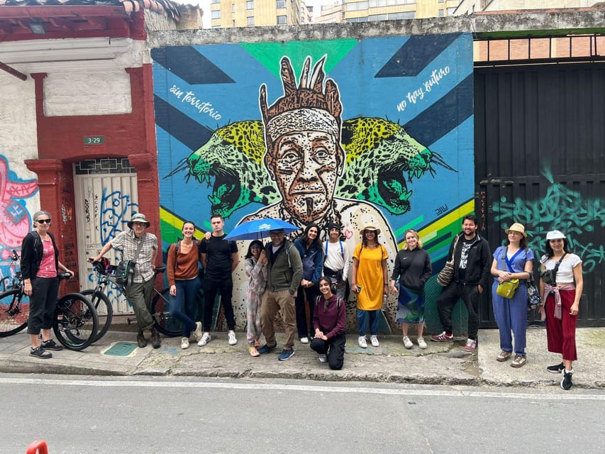 Bogotá: Graffiti Tour el mejor recorrido de arte urbano - Why the guides matter so much