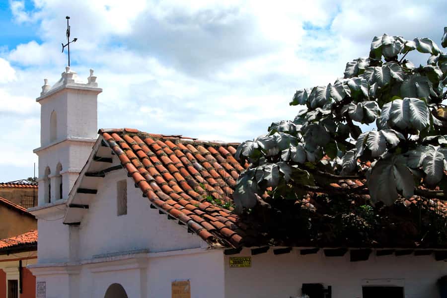 Bogota: La Candelaria Highlights Walking Tour - Key points about the Bogotá walking tour