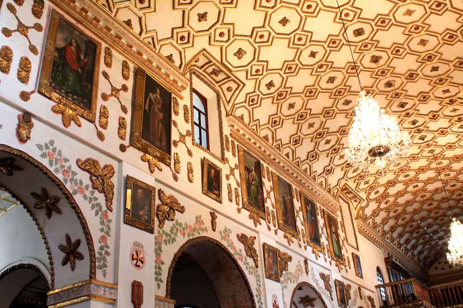 Bogota: La Candelaria Highlights Walking Tour - Walking along Seventh Street to Teatro Colón