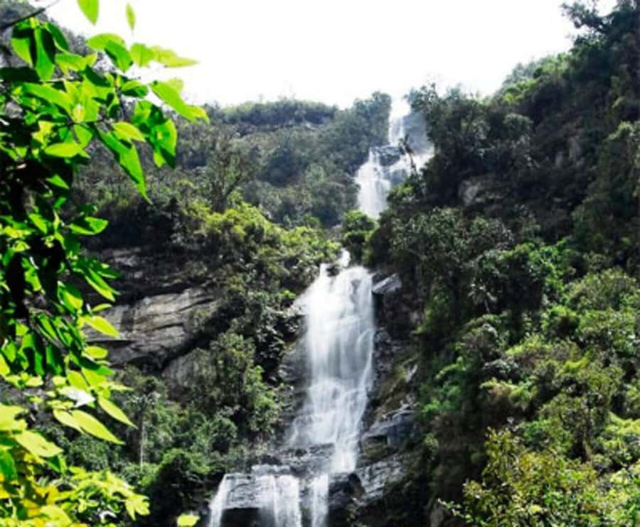 Bogota: La Chorrera Waterfall Guided Hike and Guadalupe Hill - Leaving Bogotá for the eastern mountains