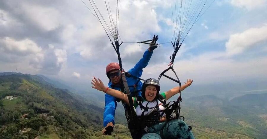 Bogota: Paragliding Flight Ticket in Guatavita - Who will enjoy this flight most?