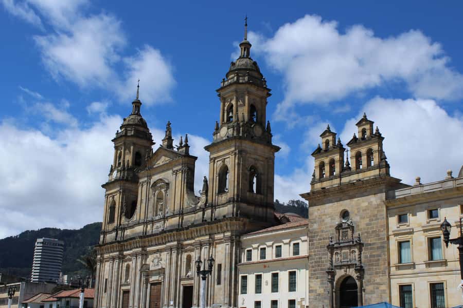 Bogotá: Private Candelaria Walking Tour and Gold Museum - Walking from the museum into La Candelaria