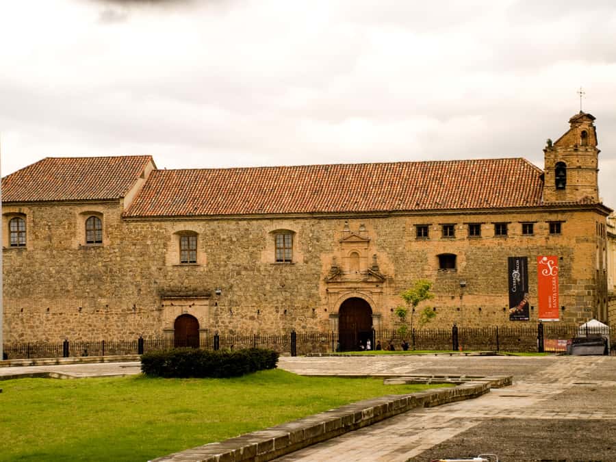Bogotá: Private Candelaria Walking Tour with Gold Museum - Timing, Fitness, and Practical Details