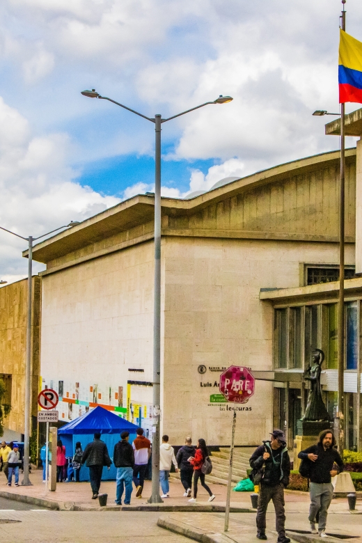 Bogotá: Private Candelaria Walking Tour with Gold Museum - Should You Book the Bogotá Candelaria Tour?