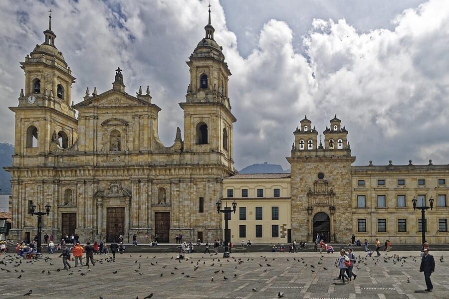 Bogotá: Private Guided Tour with Monserrate & La Candelaria - What the $83 price really covers