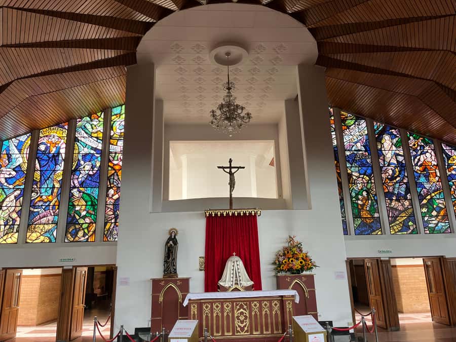 Bogota: Private Tour to Monserrate and Guadalupe - Starting with Monserrate and its broad city views