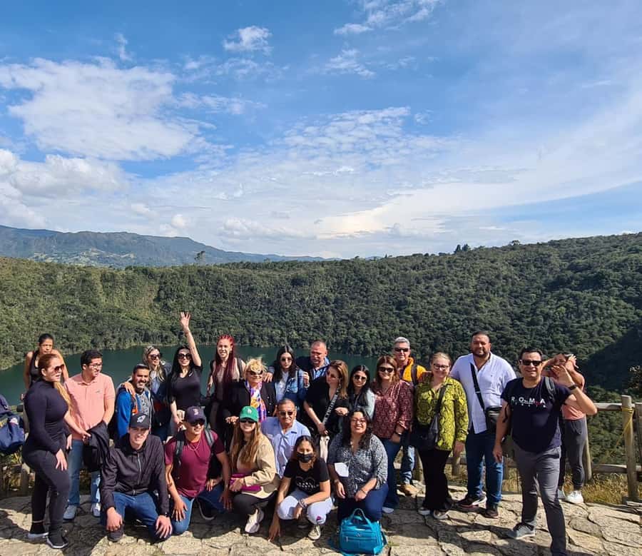 Bogotá: Salt Cathedral & Lake Guatavitá Tour with Lunch - Should you book the Salt Cathedral and Lake Guatavita tour?