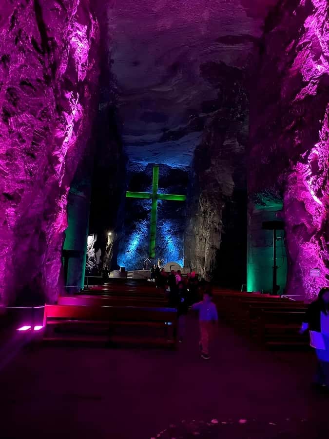 Bogotá: Salt Cathedral & Lake Guatavitá Tour with Lunch - Walking to the birthplace of El Dorado