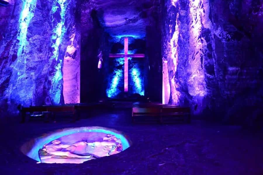 Bogota: Zipaquira, Salt Cathedral & Lake Guatavitá Tour - A short walk through Zipaquirá
