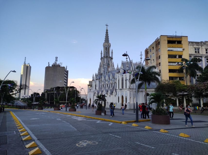 Cali: Cristo Rey, Tertulia Museum & Downtown Cali City Tour - Colombian coffee, served with context