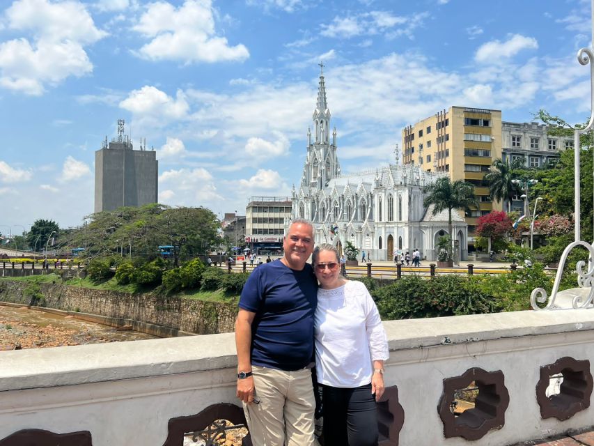 Cali: Discover Cali City Highlights and Local Drink - Jairo Varela Square and the salsa connection