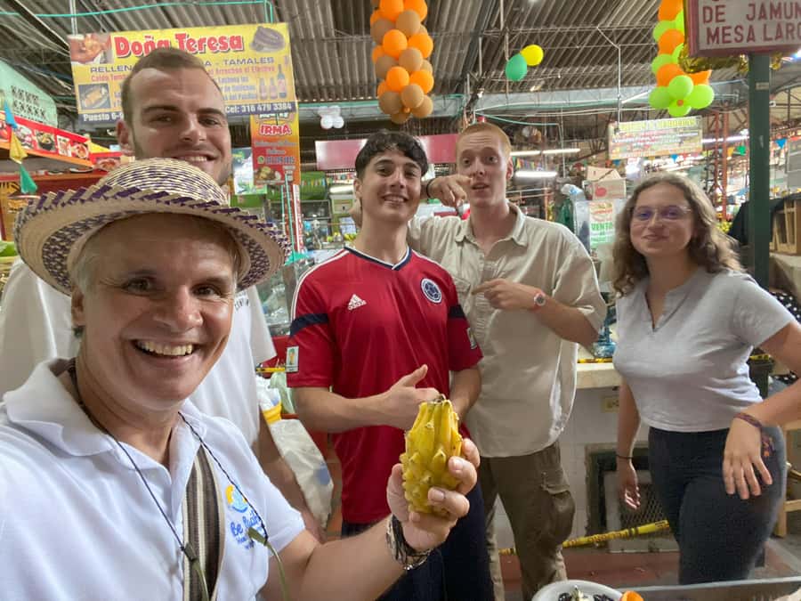 Cali: Fruit Market Walking Tour with Tastings - Valluna gastronomy beyond the fruit stall