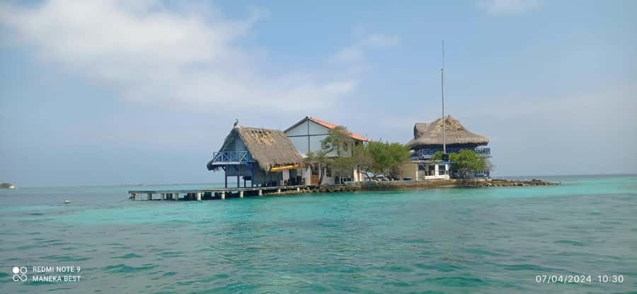 Cartagena: All-Inclusive Rosario Islands Speedboat Tour - Lunch and beach time at Playa Tranquila