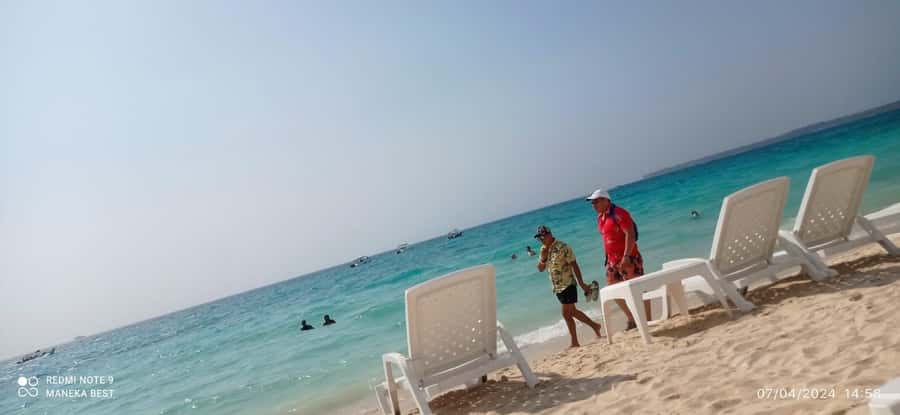 Cartagena: All-Inclusive Rosario Islands Speedboat Tour - Language, guides, and the quality of the day