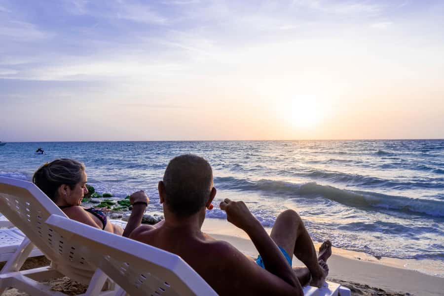 Cartagena: Barú Sunset Beach with Bioluminescent Plankton - Who should book the Barú sunset trip?