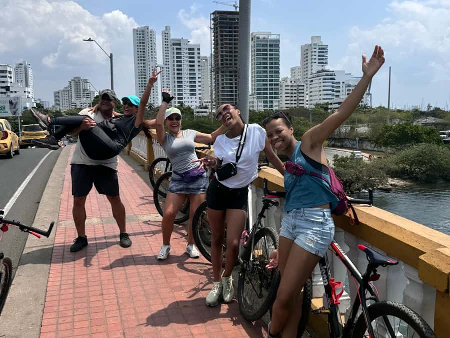 CARTAGENA: BIKE RIDE WITH LUNCH AT BOURDAIN'S FAVORITE SPOT - Starting in Manga and along Cartagena Bay