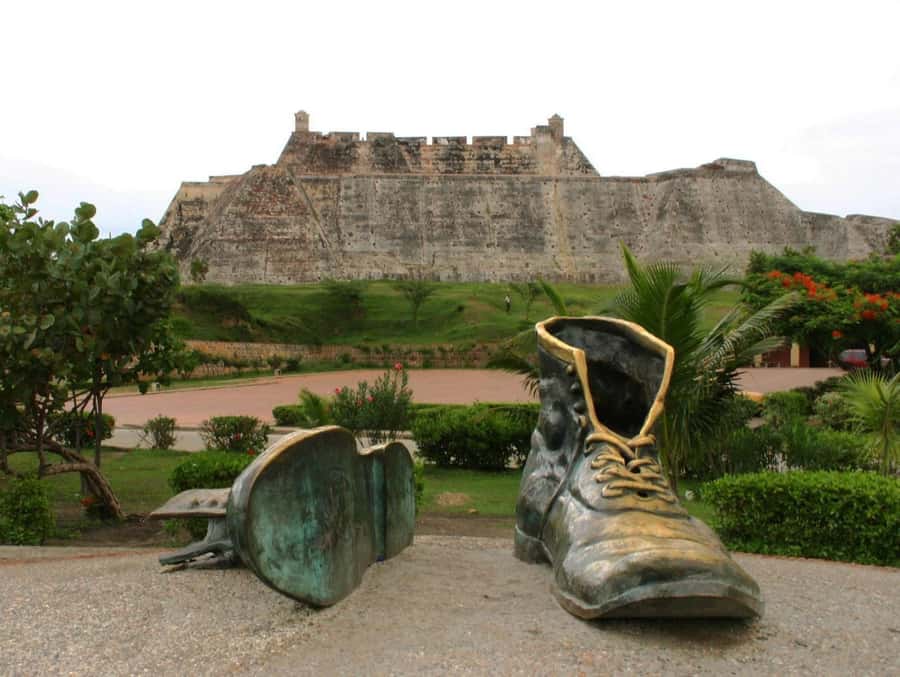 Cartagena: BILINGUAL CITYTOUR + SAN FELIPE CASTLE & Old city - Photo stops at Cartagena’s sign and India Catalina