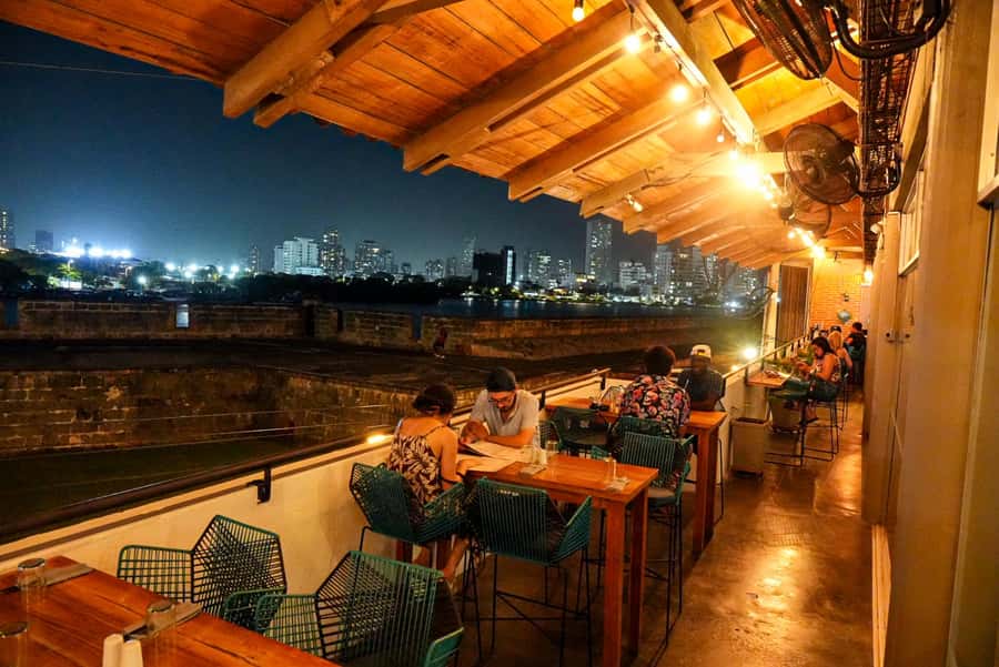 Cartagena: Boutique Rum and Chocolate Tasting at Lunático - Who should book the Lunático rum tasting?