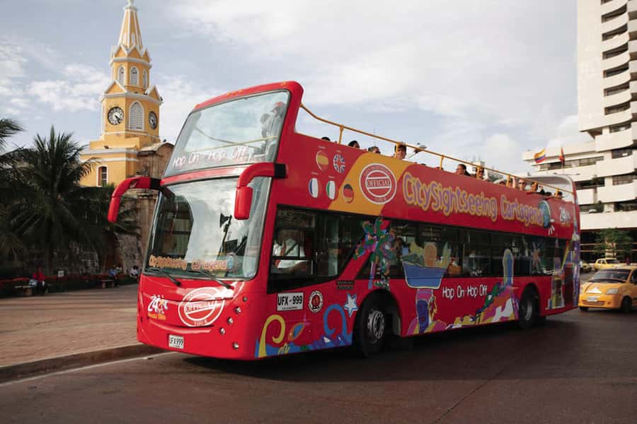 Cartagena: City Sightseeing Hop-On Hop-Off Bus Tour & Extras - Stops 4 and 5: Entering the walled city