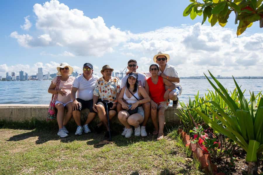 Cartagena: CITY TOUR IN ENGLISH, Old city, Monuments, Castle - Pickup from five Cartagena areas