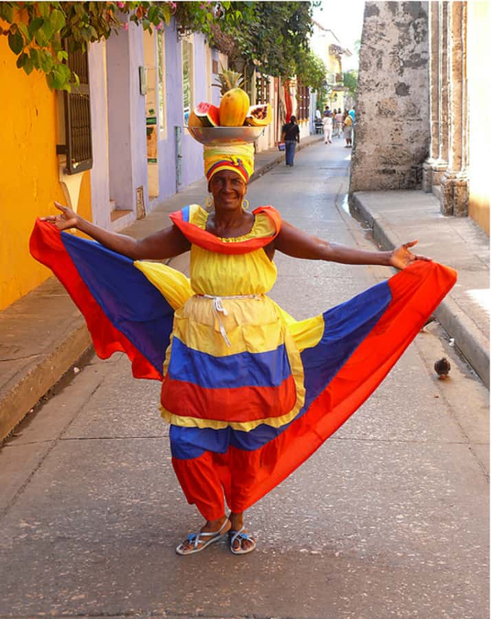 Cartagena City Tour with San Felipe Castle & Old Town Walk - Centenario Park and the city’s unexpected animals