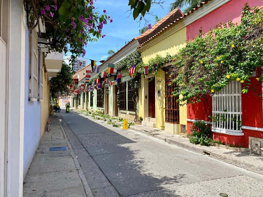 Cartagena City Tour with San Felipe Castle & Old Town Walk - Passing through the Clock Tower into the walled city