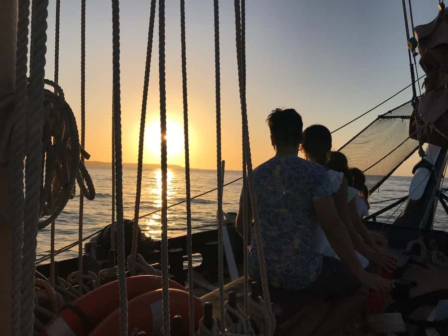 Cartagena, CO: Sunset Skyline Pirate Boat Tour with Drinks - What makes this Cartagena cruise worth considering