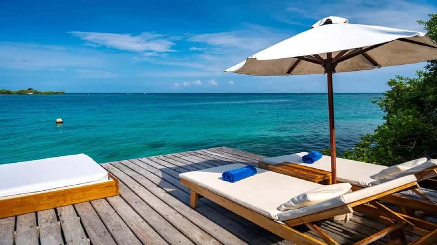 Cartagena: Coralina Island Day Trip with Lunch - Choosing between three day-pass options
