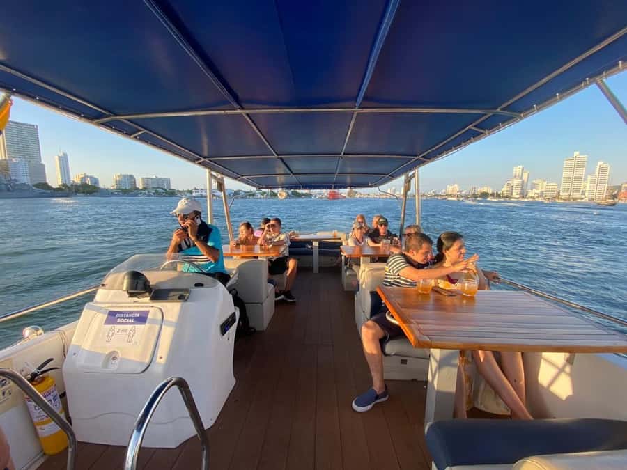 Cartagena: Cruise by the Bay with Dinner and Wine - Who will enjoy this cruise most?