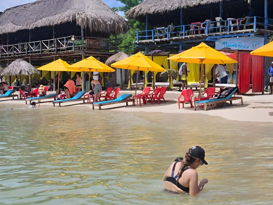 Cartagena: Day Tour to Tierra Bomba Island - Arriving at the Tierra Bomba beach club