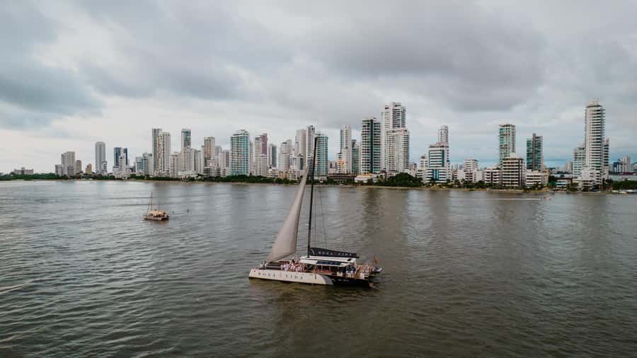 Cartagena de Indias: 2-Hour Sunset Cruise - Who should book this Cartagena sunset cruise?