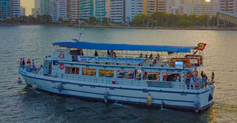 Cartagena de Indias: Sunset Cruise Open Bar with Dance Show - Dance lessons, performers, and the DJ