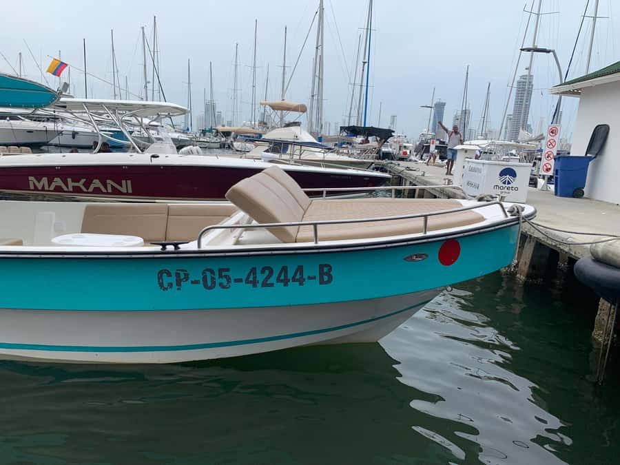 CARTAGENA, EXCLUSIVE launch for Rosario and Baru Islands - Meeting MAMAJUMA at the marina