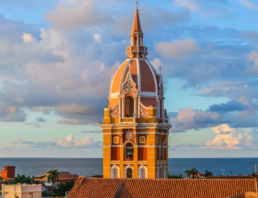 Cartagena: Explore with a city tour aboard a typical "chiva". - What kind of Cartagena tour is this?